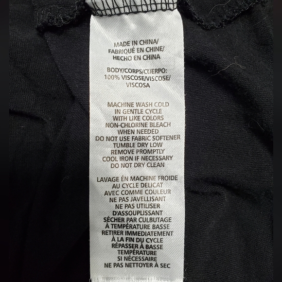 Betsy Johnson Performance Champagne Top - Picture 9 of 9